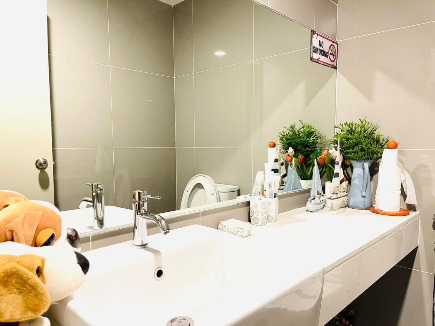 Autta House Apartment Банкок Екстериор снимка